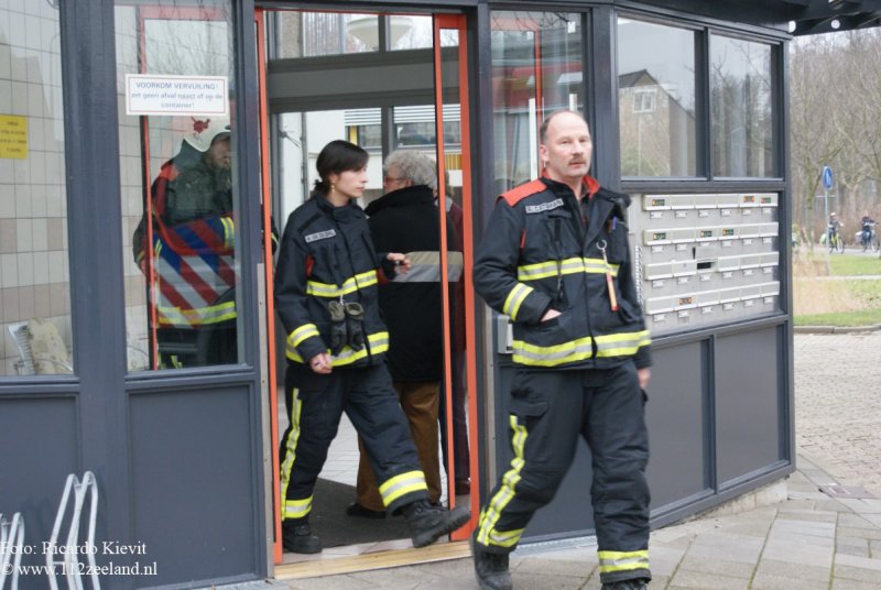 Brandweer bevrijdt persoon uit lift